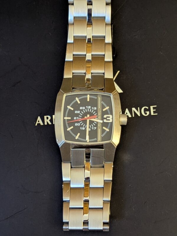 Diesel Model DZ-1127, a rectangular-faced Men's Watch from their Cliffhanger collection