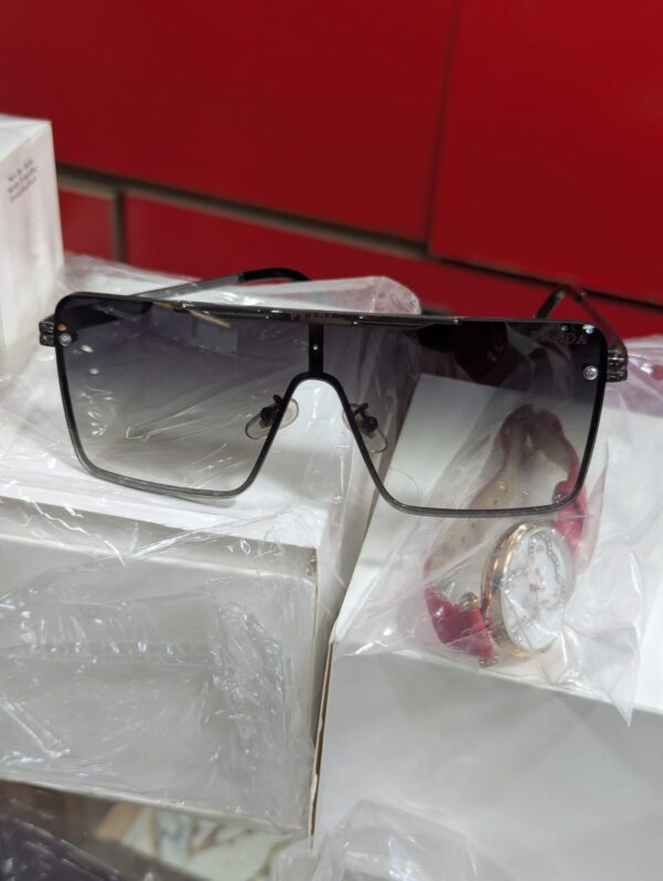 Oversized Square-framed Sunglasses Luxury Design