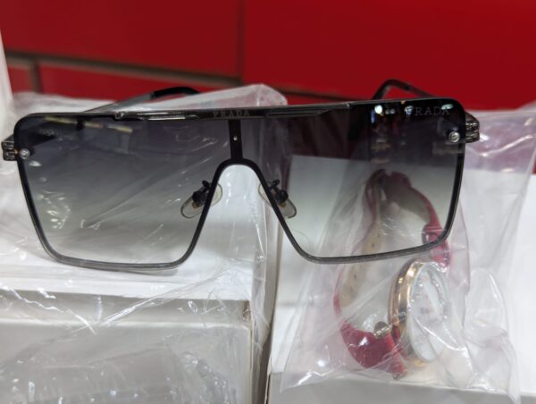 Oversized Square-framed Sunglasses Luxury Design