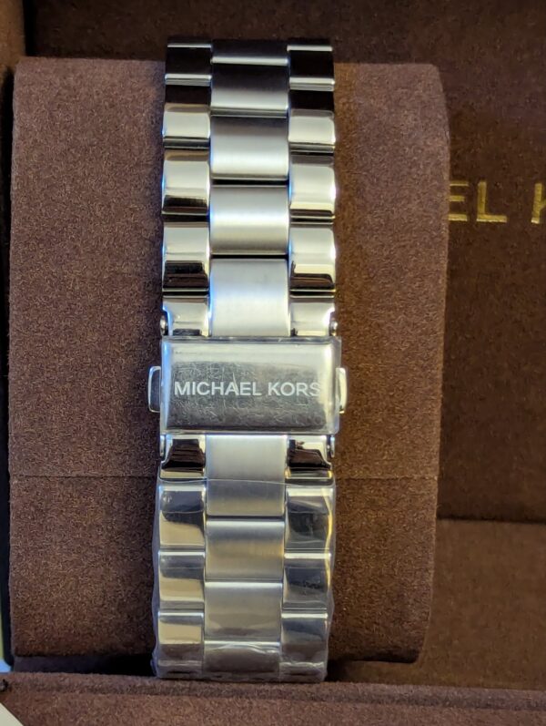 2026/05/158386-scaled.jpg Michael Kors Slim Runway Silver-Tone Watch (Model: MK3178).